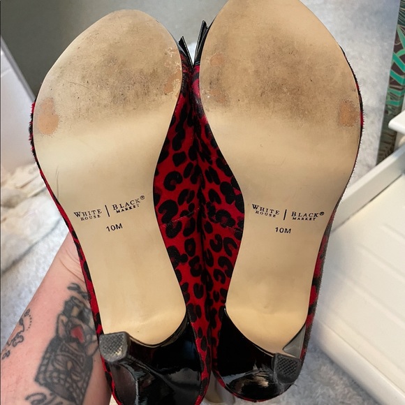 WHBM Red leopard print heels - Picture 4 of 5